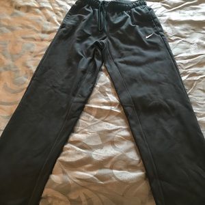 Women’s Nike sweatpants